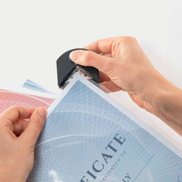 GBC perforatrice d'angle pour arrondir les documents plastifiés 208310 - 2